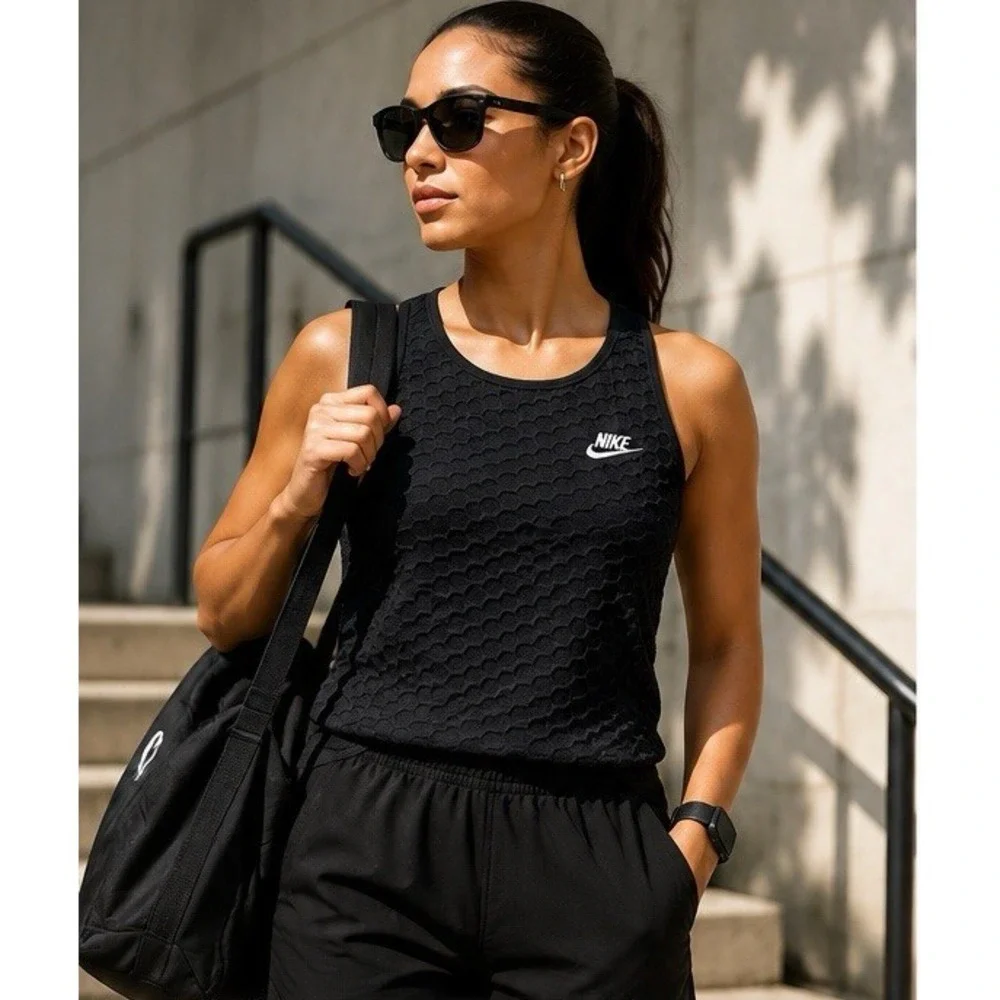 Nike Textured Racerback Tank Top Black S/M Athletic Workout Gym